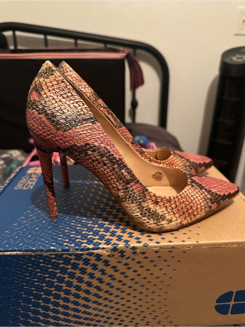 Jennifer Lopez Pink and Brown Snake-Print Pointed Toe Heels - Picture 3 of 3